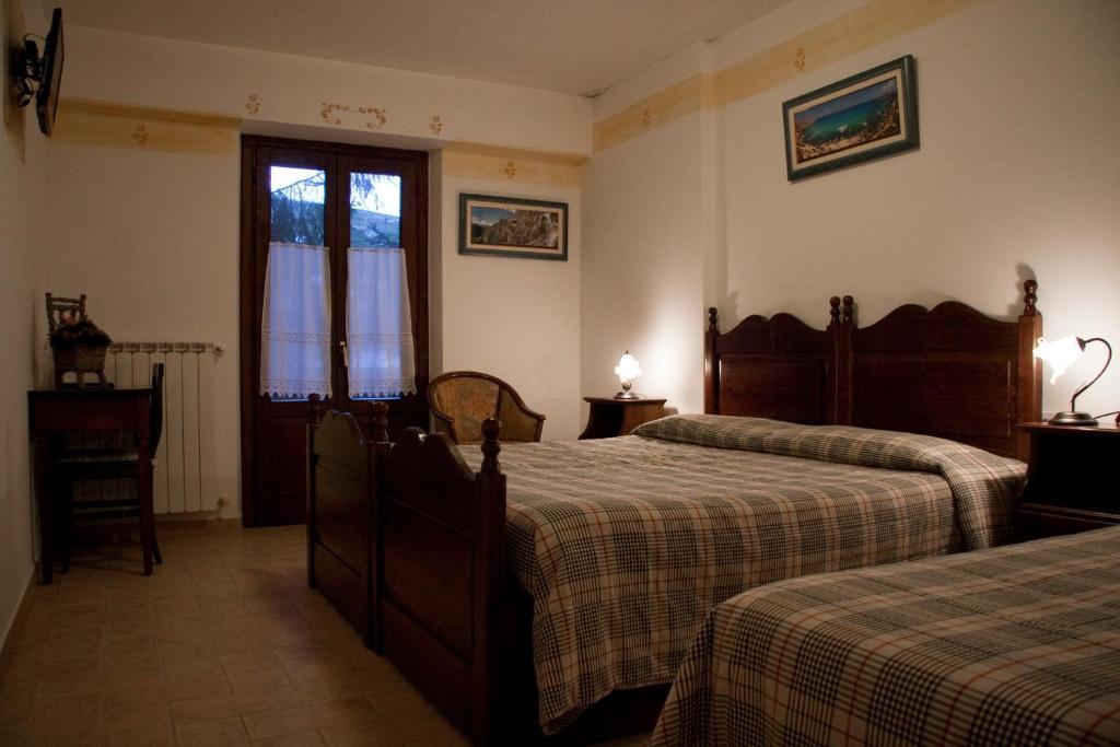 Lh Albergo Il Paradiso Пескассеролі Екстер'єр фото